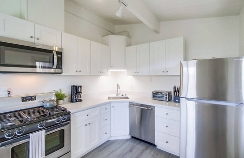 North Clairemont House | NEW 30+ Day RENTAL! Charming 2BD in Clairemont with Yard, BBQ Grill, W/D +Garage!