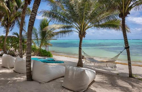 Soliman Bay Villa | New 3BR Private Beachfront Villa with Pool at Soliman