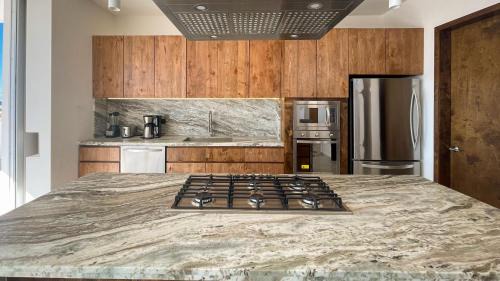 Las Conchas House | New 5 Br + Pool Luxury Beach Home Vista Hermosa