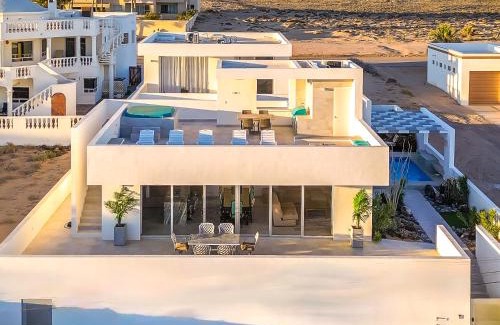 Las Conchas House | New 5 Br + Pool Luxury Beach Home Vista Hermosa