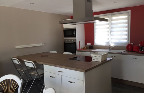 Chateaurenard House | New Ad - Charming quiet house, air conditioning, shared pool