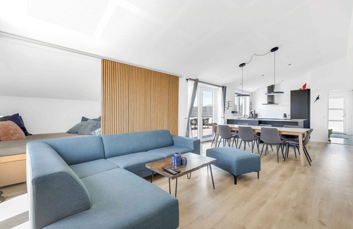 Frørup House | New and modern holiday home with hot tub