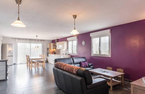 Moimay Cottage | New and quiet country house with garage, near priory and water activities