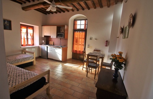 Montecastelli Apartment | (NEW) Apartment (A) with swimming pool, jacuzzi and tennis court in Tuscany.