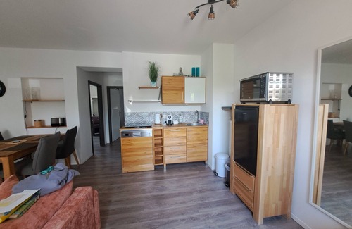 Bad Neustadt an der Saale Apartment | New apartment 54 cm, lots of nature, close to the city center, bike/hiking trails, train station and much more.