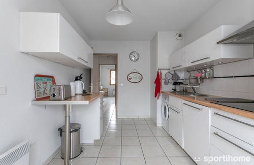 Guillestre Apartment | New apartment, near the ski resorts, due south, beautiful view of Risoul.