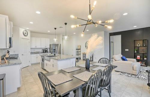 Glendale House | New-Build Glendale Home with Hot Tub and Putting Green