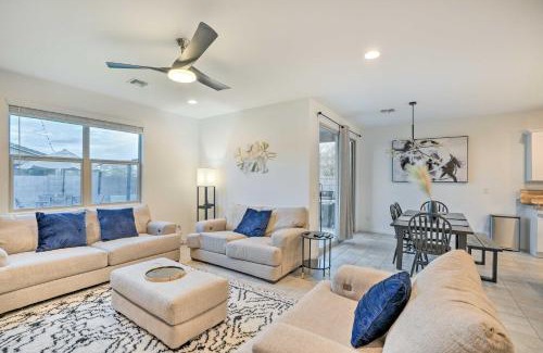 Glendale House | New-Build Glendale Home with Hot Tub and Putting Green