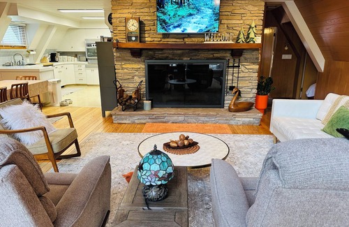 Grayling Ski Chalet | ~NEW~ Cozy A~Frame right on the AuSable River!