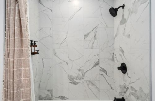 Linda Vista House | NEW Cozy Zen Pool Jacuzzi Home Heart of San Diego