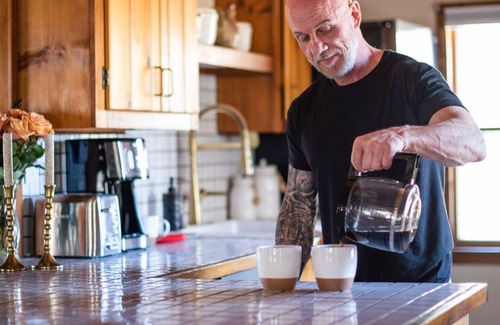 Londonderry Cabin | New! Designer 3BR Cabin–Walk to Pond + Mtn Views