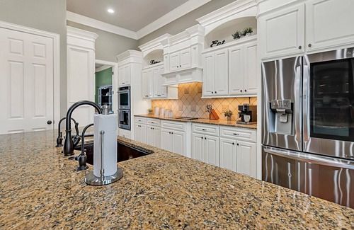 Lorena House | New Epic House-pool-theatre-hot Tub-game Room