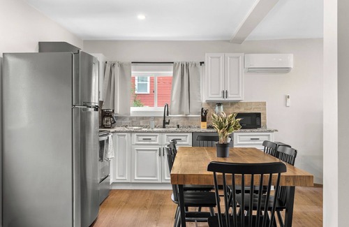 Ashland House | NEW! Fall Leaves, Firepit, Game Room