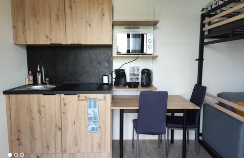 Teloche Apartment | New garden studio in the countryside.