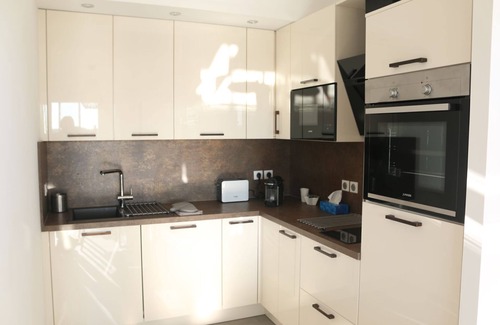 Perols Apartment | NEW high-end APPT, Terrace, South Montpellier