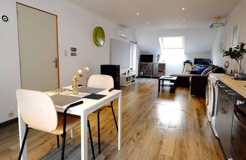Sclayn Apartment | NEW | Home Cinéma & Vidéoprojecteur | Clim | E42