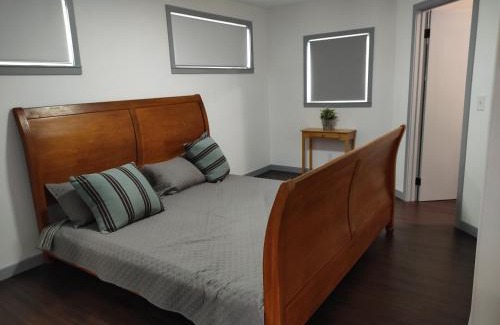 Medford House | New house with comfortable king beds