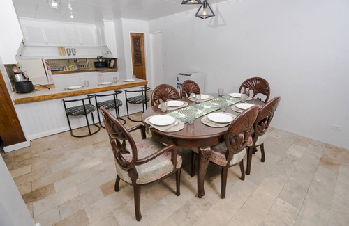 Matandang Balara House | New intramural Village 3BR3TB along Commonwealth Ave - Spacious House Bn