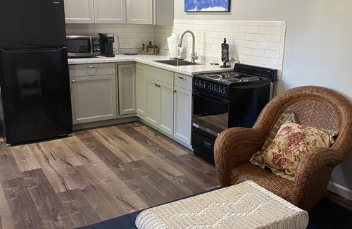 Grove Apartment | New lake view rental on Wolfcreek with boat ramp and lake access across the road