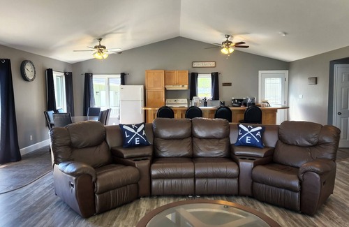 Front of Yonge Cottage | New Listing - 4 Season Lakefront Chalet Home on Graham Lake Mallorytown