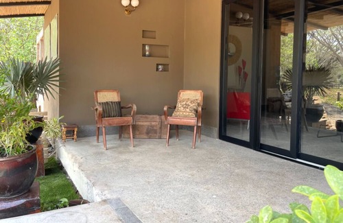 Escamequita Condo | New Loft Barndo w/AC at Big Sky Stables near epic beaches, horses and pickleball