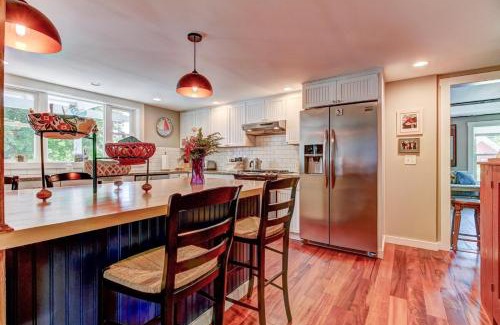 Williamsville House | New Lovely Vermont Hamlet Home near Rock River