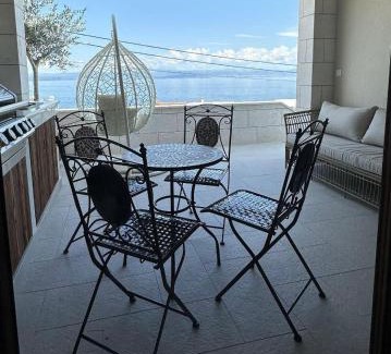 Stomorska Apartment | New Luxury Apartments at Villa A'more - by the Sea