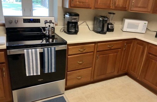 Crosswicks House | New Luxury Home! Near Princeton Sleeps 7