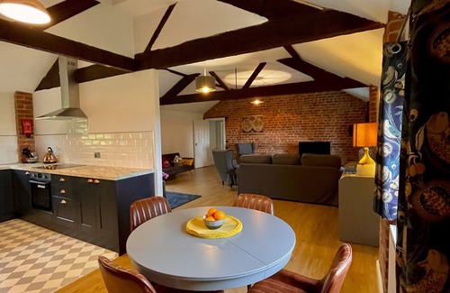 Longford Apartment | New - Luxury Spacious Apartment in Beautiful Grounds