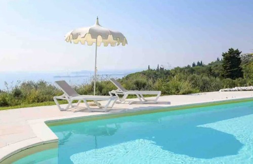 Toscolano Maderno Villa | New modern Villa with fantastic LAKE VIEW and shared POOL
