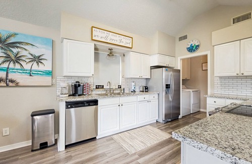 Pirates Beach West House | New Pirates Beach Home "Mimosa Manor" | Large Deck & Grill | Walk to Gulf