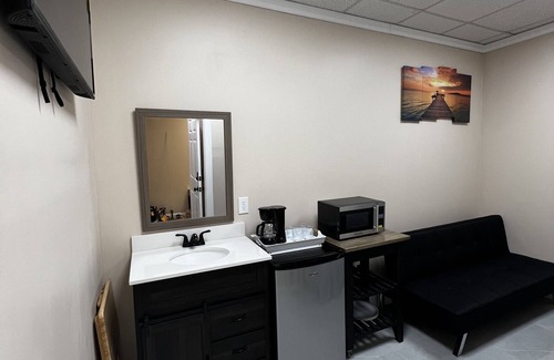 Homewood Apartment | New private suite inside the loft building apartments .