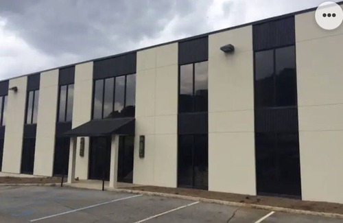 Homewood Apartment | New private suite inside the loft building apartments .