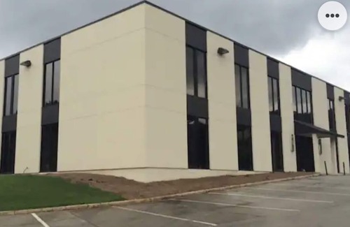 Homewood Apartment | New private suite inside the loft building apartments .