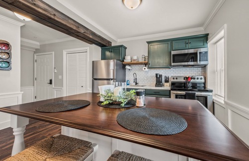 Wallingford Center Apartment | New Railside Residents