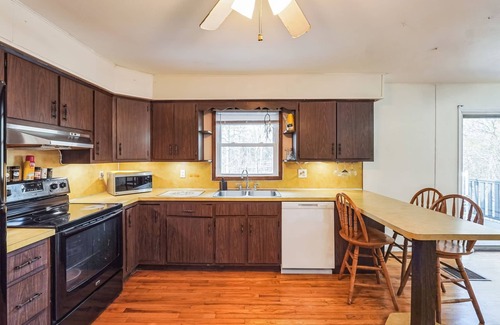 New Paltz House | NEW! Relaxing 3BR Haven in Beautiful New Paltz
