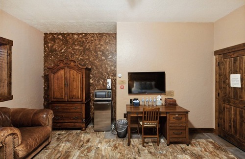 Colorado City Apartment | NEW! Room 12 - Gooseberry Mesa by Zion Cliff Lodge