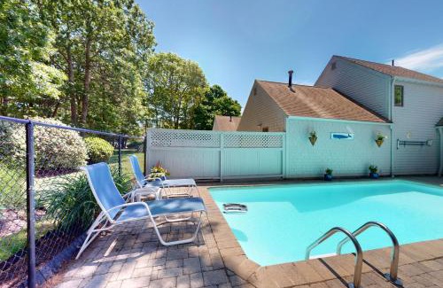 Mews Village House | New Seabury Escape