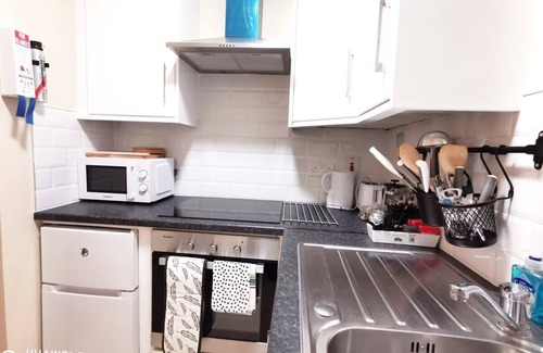 City Centre Dublin Apartment | NEW Spacious & central 3bedroom apartment TV& WIFI