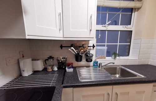 City Centre Dublin Apartment | NEW Spacious & central 3bedroom apartment TV& WIFI
