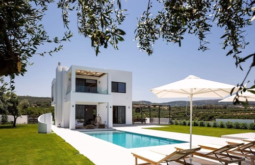 Skouloufia Villa | New Spacious Villa With Stunning views