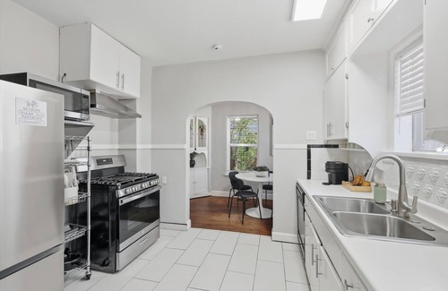 Park Cities House | New! University Park | SMU Campus 1 block 1st FL