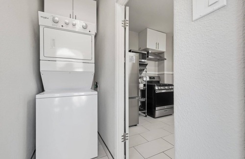 Park Cities House | New! University Park | SMU Campus 1 block 1st FL