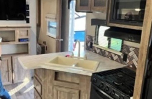 Fellowship House | New updated, larger 1BR trailer, minutes from WEC and HITS, peaceful setting;