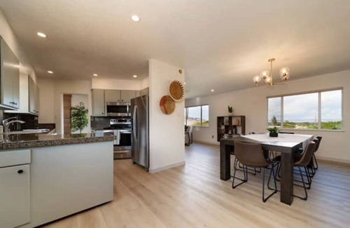 Redlands House | NEW! Views, Hot Tub & Trails