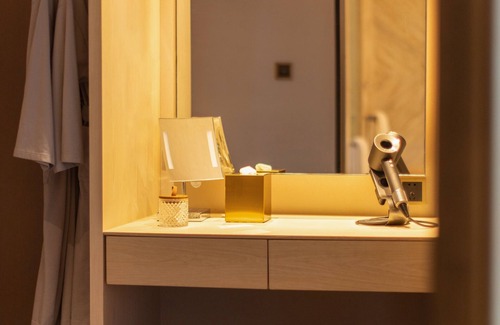 He Ping Hotel | New World Shenyang Hotel