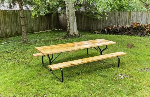 Waukegan House | New Year Spot- Navy Graduation King bed pool table