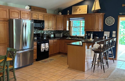 Angola House | NEWER COTTAGE ON CROOKED LAKE ANGOLA IN WITH OPTIONAL PONTOON RENTAL