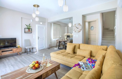 Ag. Georgios Villa | Newly Built 2-Bedroom Villa, A/C, Private Pool, 5 mins walk to Restaurants & Beach in Agios Georgios