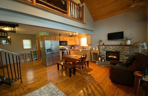 Caroga Lake House | Newly Built Adirondack Cottage with Lake Views!